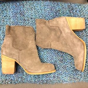 Splendid Women’s Gray Ankle Booties